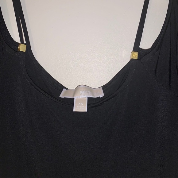 Michael Kors cold shoulder with gold accent dress‎ - Picture 4 of 7